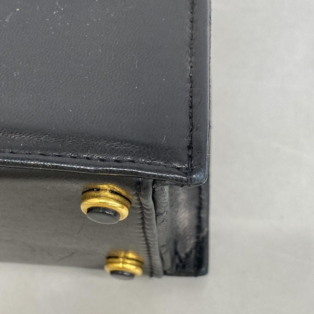 CHANEL Black Lambskin Leather Shoulder Bag - Picture 6 of 13